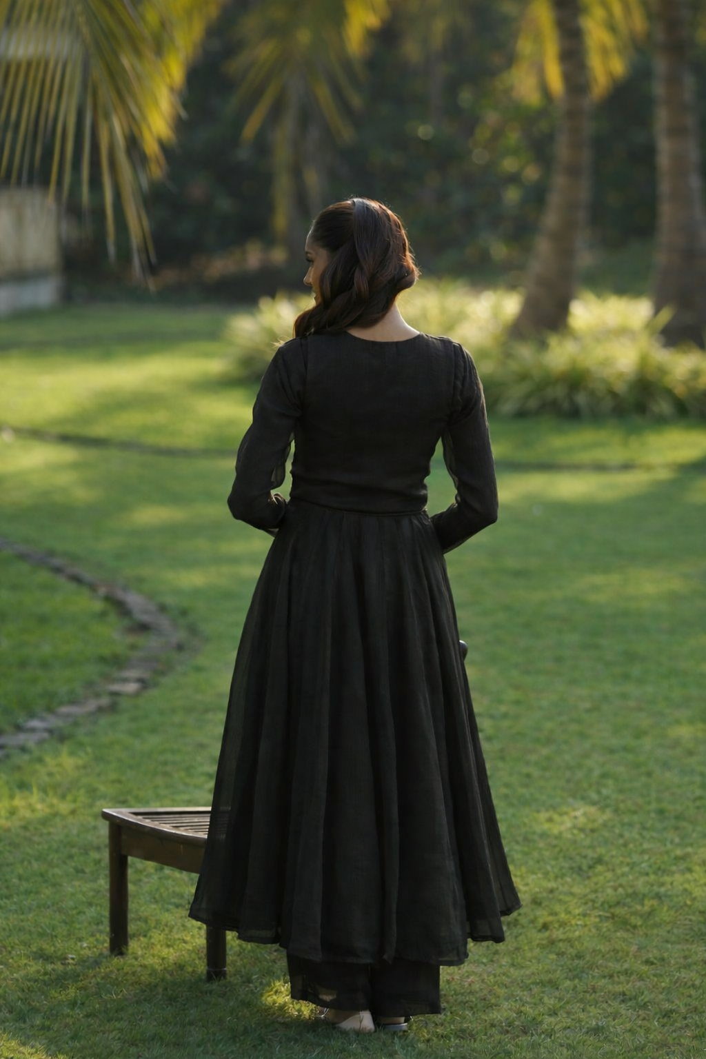 Tani Suit Black
